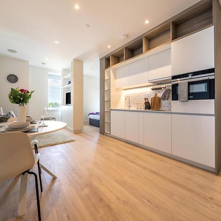 Cozy Apartments - Free Wifi And Parking Onsite Feltham 외부 사진