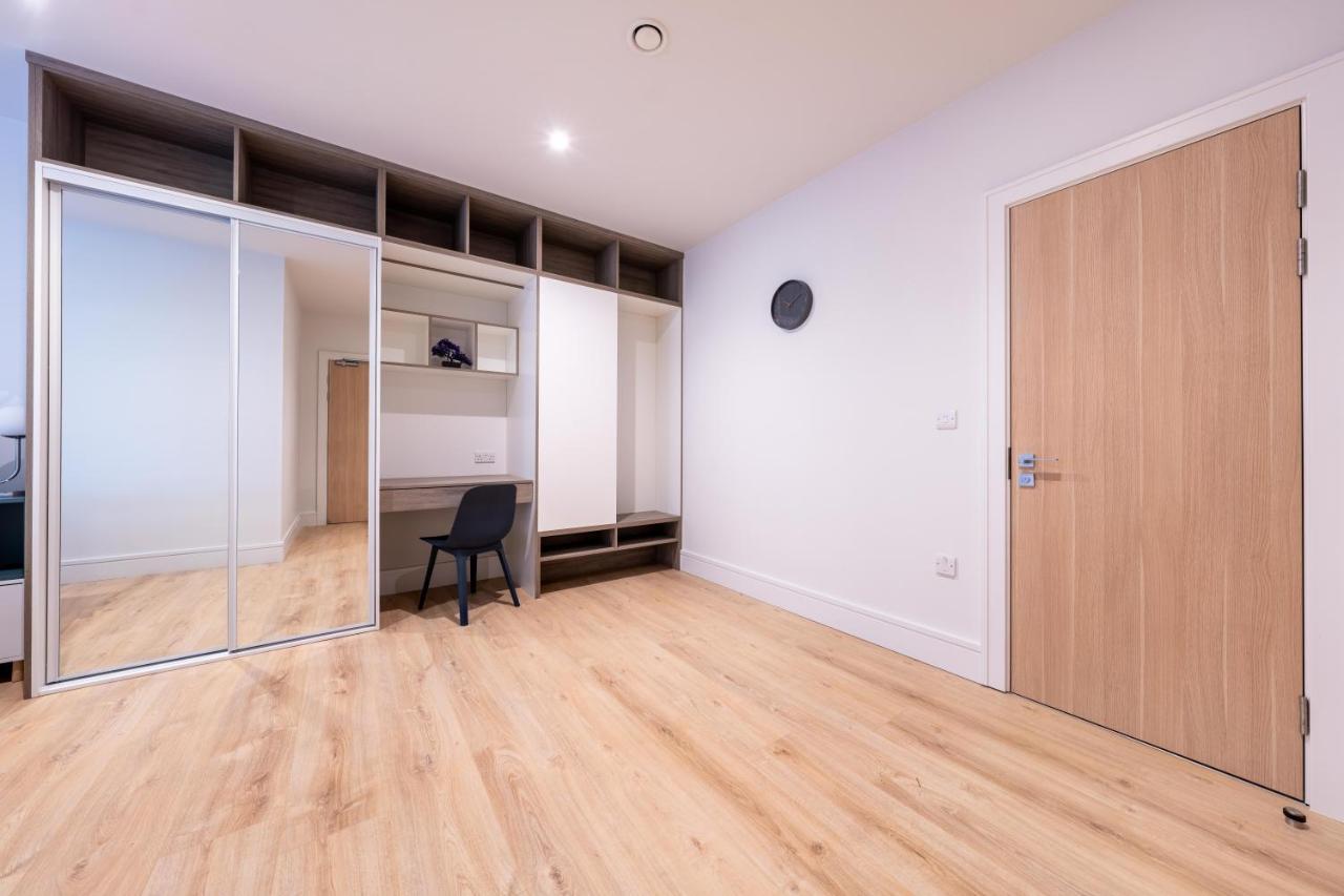 Cozy Apartments - Free Wifi And Parking Onsite Feltham 외부 사진