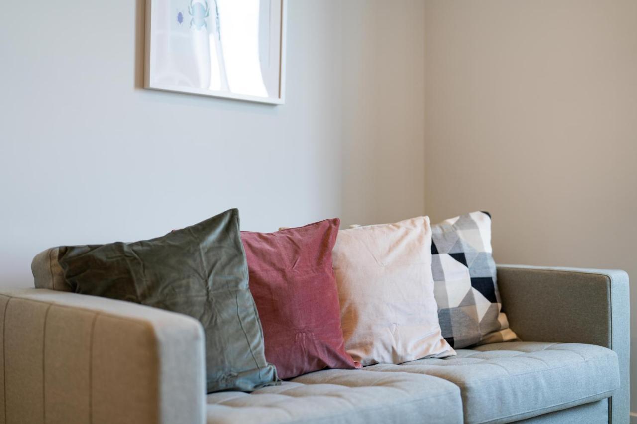 Cozy Apartments - Free Wifi And Parking Onsite Feltham 외부 사진